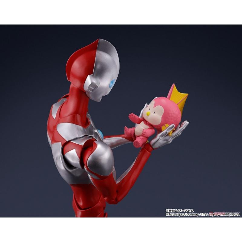 S.H.FIGUARTS Ultraman & Emi (ULTRAMAN: RISING)