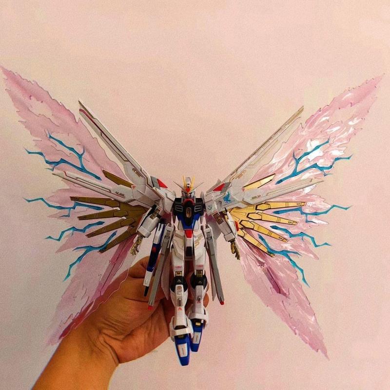 DDB Mighty Strike Freedom Wing of Light Expansion Special Effect with Display Base