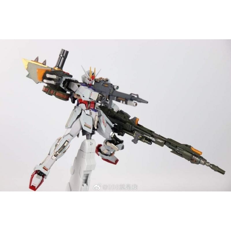 Daban 8829 MG 1/100 Launcher / Sword Strike Metal Build Alike Ver. Plastic Model Kit