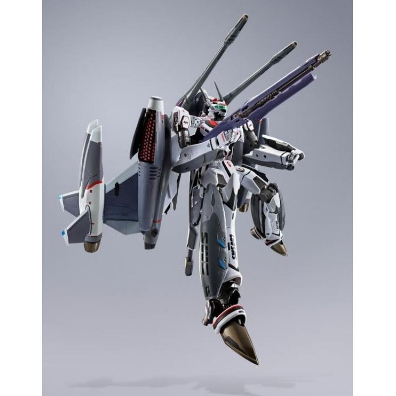 The False Songstress DX Chogokin VF-25F Tornado Messiah Valkyrie (Alto Saotome Machine Revival Ver.)