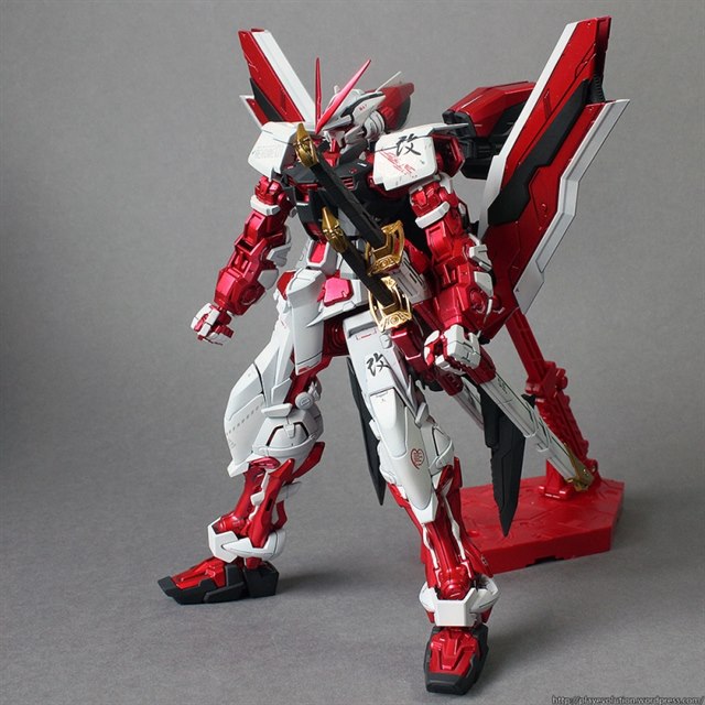 MG 1/100 Gundam Astray Red Frame Kai | Bandai gundam models kits ...
